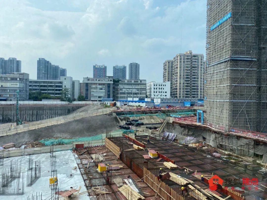 白云新城稀缺复式保利阅云台赠送面积约30㎡太让人动心