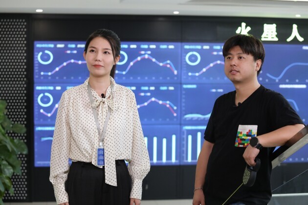  看《向往的生活》导演组探厂火星人,探寻集成灶的生产奥秘