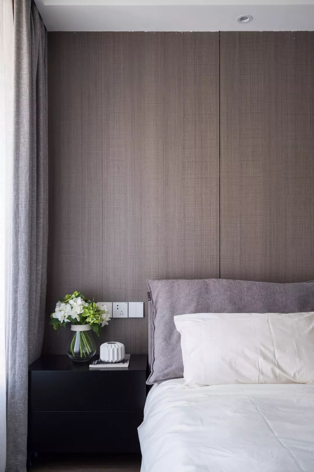 墙面如何做出金属质感 c2aee1e2f2f8e1ce7da66dcaee3a44d9.jpg